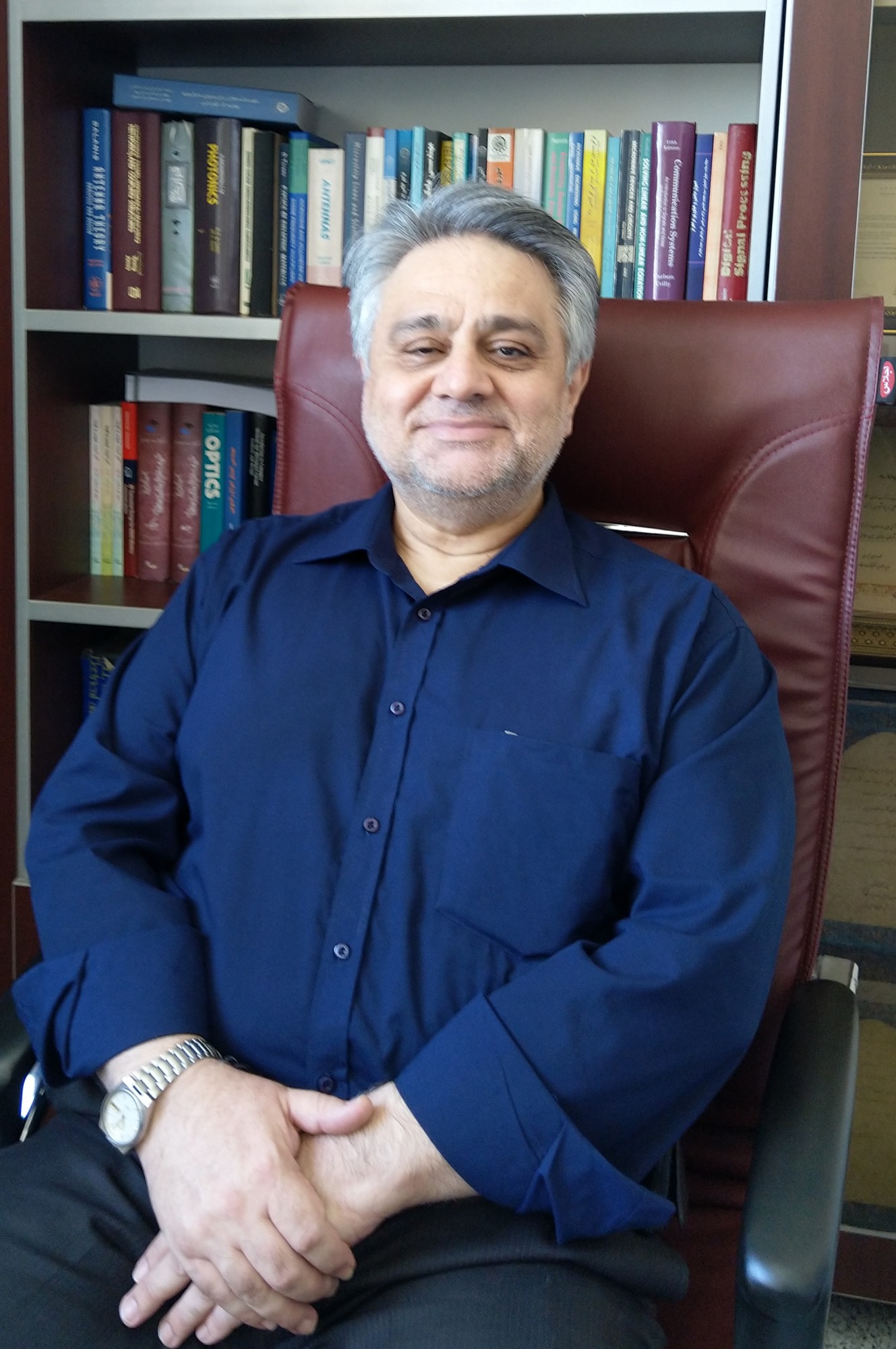 دکتر غلامحسین ریاحی